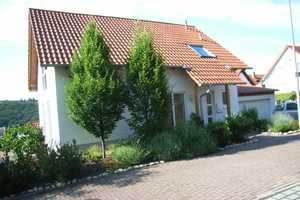Freistehendes-Einfamilienhaus in Neuleiningen mit Fernblick  v.privat / ab sofort frei – Am Dreschplatz 12, 67271 Bad Dürkheim (Kreis) – Vorschaubild 1