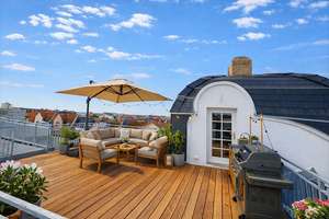 Neubau Dachresidenz mit Turmzimmer und Rooftop-Terrasse