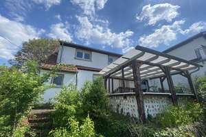 Spacious 7-Room House · Huge 2,580 m² Yard · 1 km to Clay Kaserne · Pets Welcome · Garage – 55252 Mainz-Kastel, Wiesbaden – Vorschaubild 2