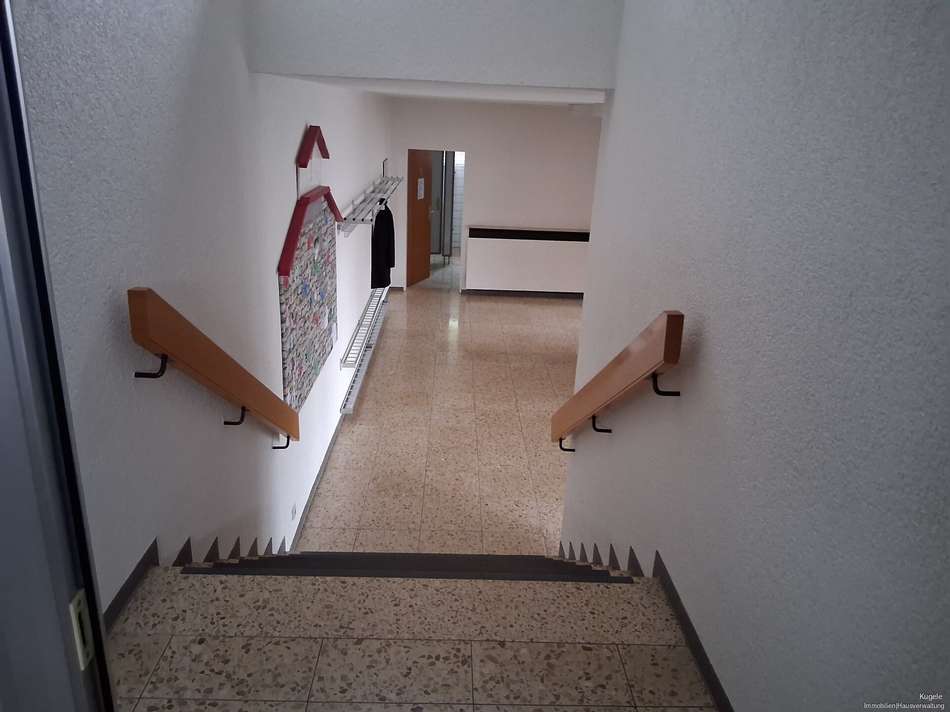 Treppe ins Untergeschoss