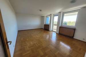 Großzügige 3 ZKB mit herrlichem Ausblick in Top Lage! 7. OG mit Aufzug – Die vollständige Adresse der Immobilie erhältst du vom Anbieter., 86157 Pfersee-Süd, Augsburg – Vorschaubild 3