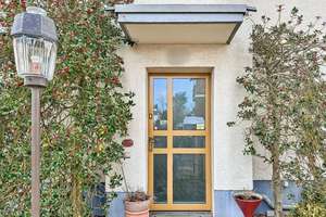 Freistehendes, sanierungsbedürftiges Einfamilienhaus in Berlin Lichterfelde-West - Schweizer Viertel – Die vollständige Adresse der Immobilie erhältst du vom Anbieter., 12205 Lichterfelde, Berlin – Vorschaubild 2