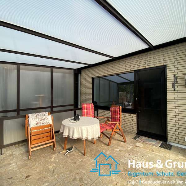 *** schönes Mittelreihenhaus mit Wintergarten - Garten u. Garage - in verkehrsberuhigter Lage **