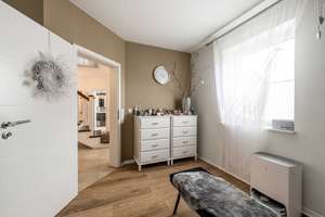 Bremerhaven - Leherheide // Eleganz trifft Komfort – Ihre Stadtvilla mit Stil – Die vollständige Adresse der Immobilie erhältst du vom Anbieter., 27578 Leherheide, Bremerhaven – Vorschaubild 4