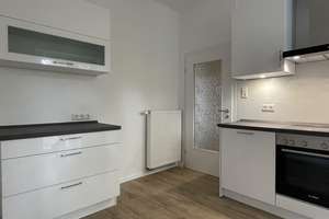 Innenstadt Ost am Westfalenpark: 3,5-Zi.-Wohnung mit Südwestbalkon und Küche! – 44141 Westfalendamm, Dortmund – Vorschaubild 6