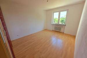 Handwerkerchance in Bestlage: 3-Zimmer-Wohnung mit Balkon und großem Entwicklungspotenzial! – Die vollständige Adresse der Immobilie erhältst du vom Anbieter., 63452 Lamboy, Hanau – Vorschaubild 4