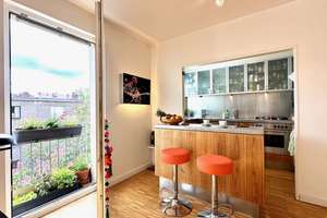 FREI + Modernisiert: ETW  in Kreuzberg + 2 Zi + Große Wohnküche teilbar + EBK + SÜD-Balkon + 4. OG – Die vollständige Adresse der Immobilie erhältst du vom Anbieter., 10997 Kreuzberg, Berlin – Vorschaubild 13