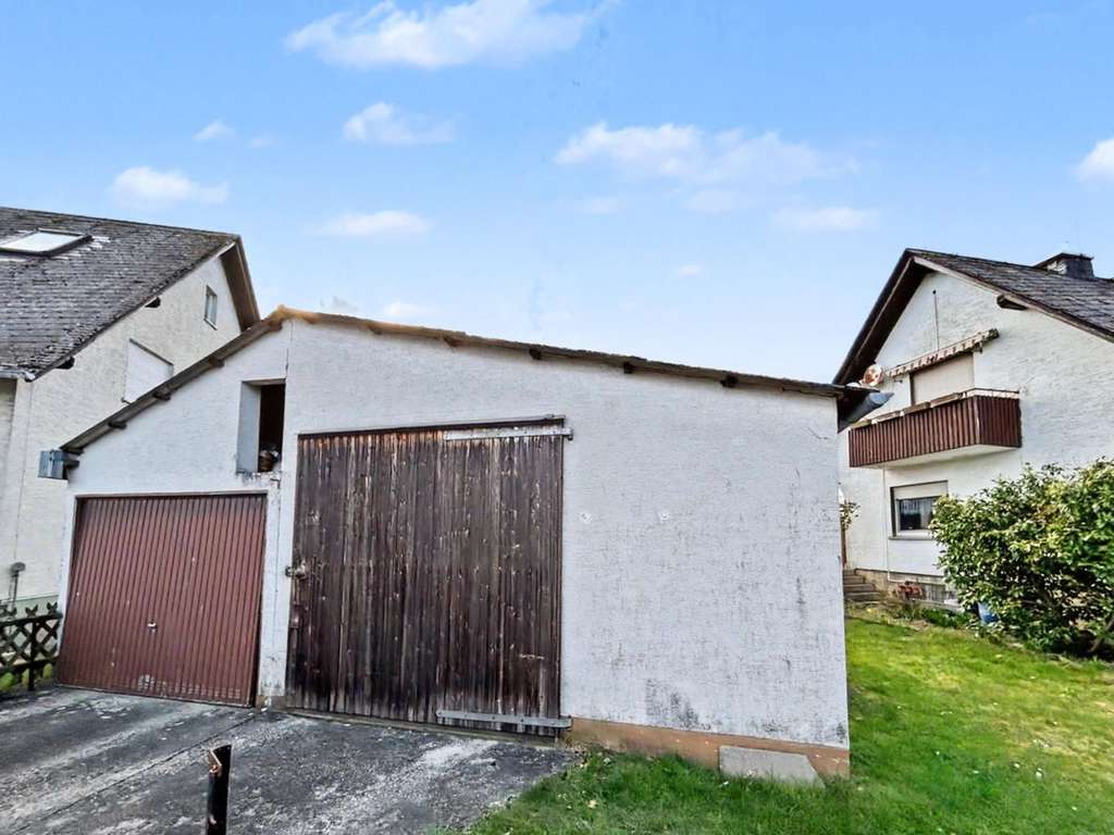 Immobilie in Selters (Taunus) - Gepflegtes, vermietetes EFH in ruhiger Lage und großem Grundstück in Haintchen-Selters - Bild 1