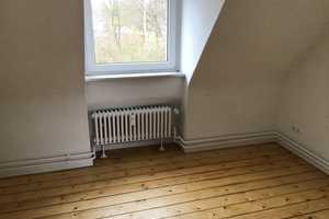 Modernisierte 1,5 -Zimmer-Dachgeschosswohnung – Brandenbaumer Landstr. 24, 23564 Lübeck – Vorschaubild 2