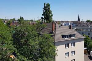 Helle, zentral und ruhig gelegene 2-Zi-Whg. mit Balkon mit Blick über Düsseldorf