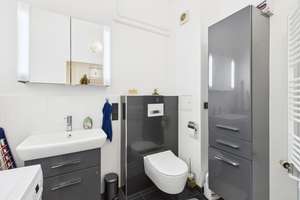 Modernisiert, hell und komfortabel: 3 Zimmer mit zwei Balkonen zum direkt Einziehen und Wohlfühlen! – Die vollständige Adresse der Immobilie erhältst du vom Anbieter., 65201 Schierstein, Wiesbaden – Vorschaubild 9