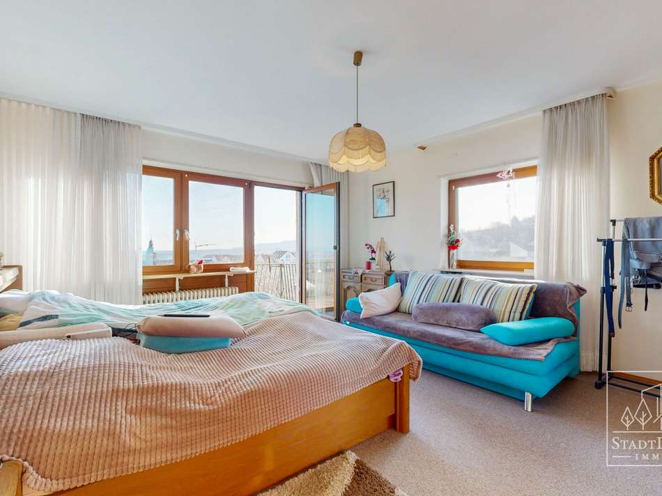 OG - Schlafzimmer mit Balkon
