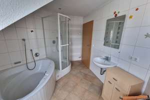Oben Wohnen ... 
Charmante Dachgeschoss- Wohnung mit sonniger Loggia ... – Die vollständige Adresse der Immobilie erhältst du vom Anbieter., 90478 Ludwigsfeld, Nürnberg – Vorschaubild 13
