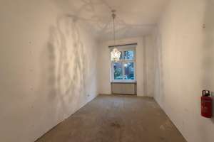 Lichterfelde: Helle, renovierungsbedürftige 2,5-Zimmer-Wohnung mit kleinem Balkon – Die vollständige Adresse der Immobilie erhältst du vom Anbieter., 12203 Lichterfelde, Berlin – Vorschaubild 4