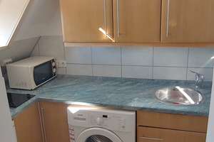 Komplett möblierte kleine 2 ZKB DG-Wohnung  – Kopernikusstraße 8, 86179 Haunstetten-Nord, Augsburg – Vorschaubild 5