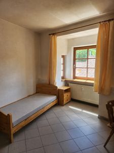 Helles 1 Zimmer Apartment möbl. mit Du/WC und Küchenzeile (AP.8)