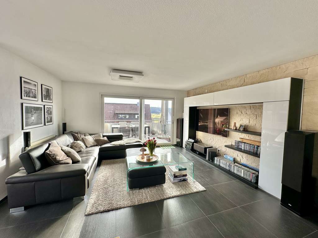 Immobilie in Notzingen - PROVISIONSFREI: Lichtdurchflutete Maisonette-Wohnung  - Bild 0