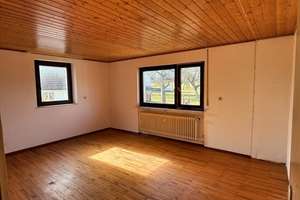 Wohnhaus mit großer Scheune - Platz für 7 Garagen - auf 1.700 m² Grundstück – Die vollständige Adresse der Immobilie erhältst du vom Anbieter., 88605 Sauldorf – Vorschaubild 6