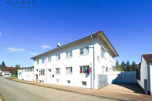 Schönes Wohn-und Geschäftshaus mit 4 Wohn - Geschäftseinheiten ca.1000 qm Flächen, Garagen im Hof. – Die vollständige Adresse der Immobilie erhältst du vom Anbieter., 73525 Schwäbisch Gmünd – Vorschaubild 1