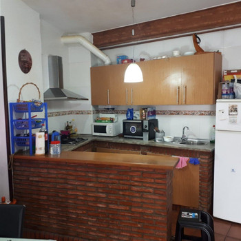 HAUS MIT ZWEI WOHNUNGEN UND GRUNDSTÜCK IN SERÓN AMERIÁ.