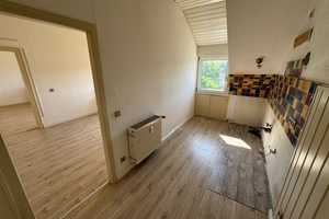 Stilvolles Mehrgenerationenhaus mit Jugendstilfassade in Dortmund-Schüren nahe Phoenixsee – Dortmund – Vorschaubild 25