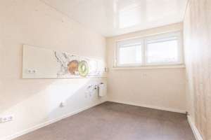 Modernisierte Eigentumswohnung mit neuem Badezimmer, Garage und Loggia in Hohenlimburg Elsey – Die vollständige Adresse der Immobilie erhältst du vom Anbieter., 58119 Hohenlimburg (Ortsteil), Hagen – Vorschaubild 8