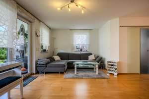Erdgeschosswohnung mit großem Garten, sonniger Terrasse und zwei Tiefgaragenstellplätzen – Die vollständige Adresse der Immobilie erhältst du vom Anbieter., 90768 Dambach, Unterfürberg, Fürth – Vorschaubild 2