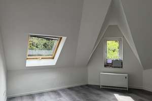 Komplett renovierte und helle Dachgeschosswohnung in zentraler und naturnaher Lage in Do-Berghofen – 44149 Oespel, Dortmund – Vorschaubild 14