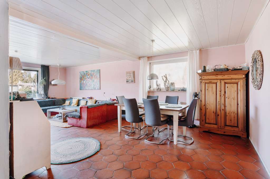 Immobilie in Echem - Ein- bis Zweifamilienhaus auf großem Grundstück mit Entwicklungspotenzial! - Bild 3