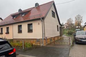 Preiswertes und großes 4-Zimmer-Doppelhaus in Triptis – Quellenweg 10, 7819 Triptis – Vorschaubild 1