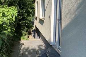 Zentrale Lage, möblierte 2-Zimmer-Wohnung mit Terrasse – Stuttgart – Vorschaubild 2