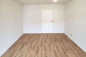 Großzügige, helle 4-Zimmerwohnung + ruhige Hinterhoflage + Balkon + Einbauküche als Option! – Große Diesdorfer Str. 52 c, 39110 Stadtfeld West, Magdeburg – Vorschaubild 16