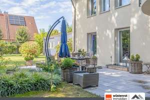 Viel Raum, viele Möglichkeiten – großzügiges Wohn- und Geschäftshaus mit Garten, Terrasse und Balkon – 85521 Ottobrunn – Vorschaubild 1