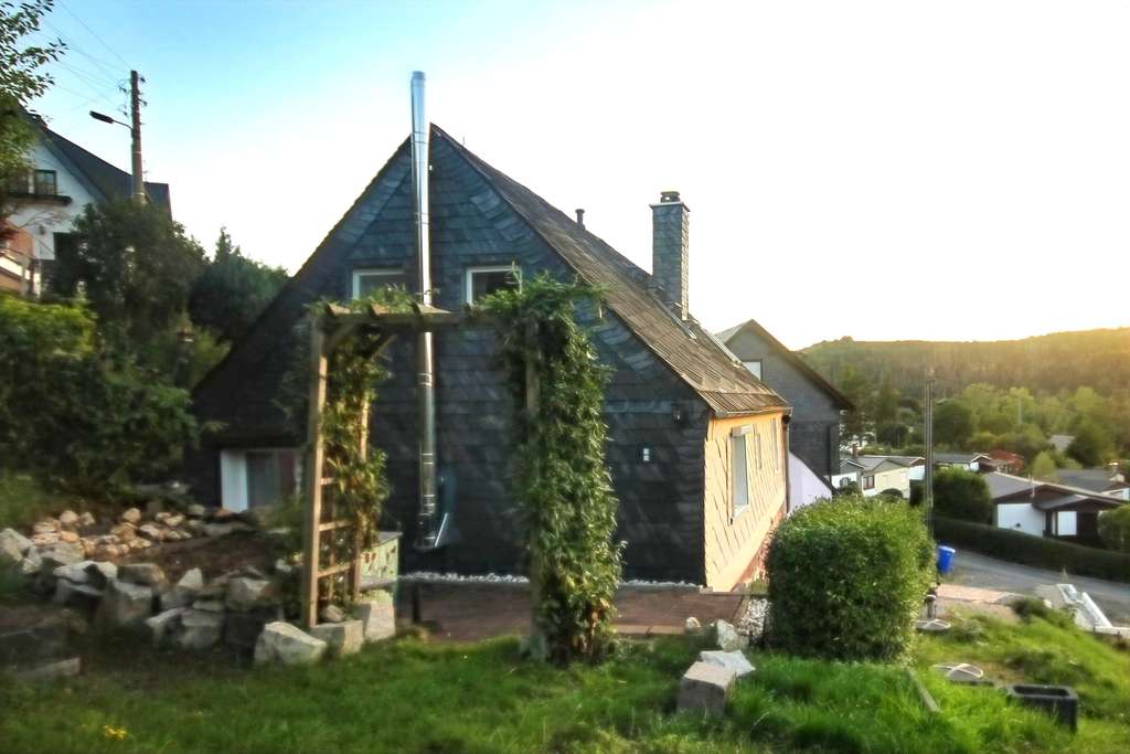 Immobilie in Bad Lobenstein - Kuschelnest am Saalestrand - EFH in Saaldorf am größten Stausee Deutschlands! - Bild 2