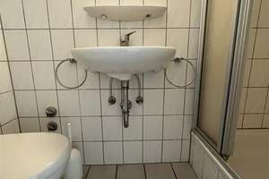 Sehr großzügiges Wohnhaus in ruhiger Lage mit viel Aussicht – Die vollständige Adresse der Immobilie erhältst du vom Anbieter., 97999 Igersheim – Vorschaubild 11