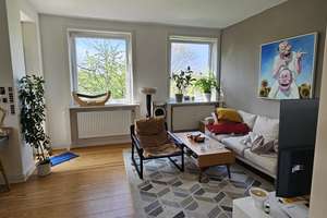 Wunderschöne 4-Zimmer-Wohnung, direkt Fuhlsbüttler Schleuse, S Bahn Ohlsdorf - im Grünen 