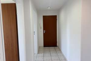 Helle 3-Zimmer-Dachgeschosswohnung  in Köln-Ostheim – ab sofort bezugsfrei – Frankfurter Str. 585, 51107 Ostheim, Köln – Vorschaubild 5