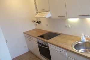Exklusive 2-Zimmer-Wohnung mit gehobener Innenausstattung mit EBK in Augsburg (teilmöbliert) – Augsburg – Vorschaubild 3