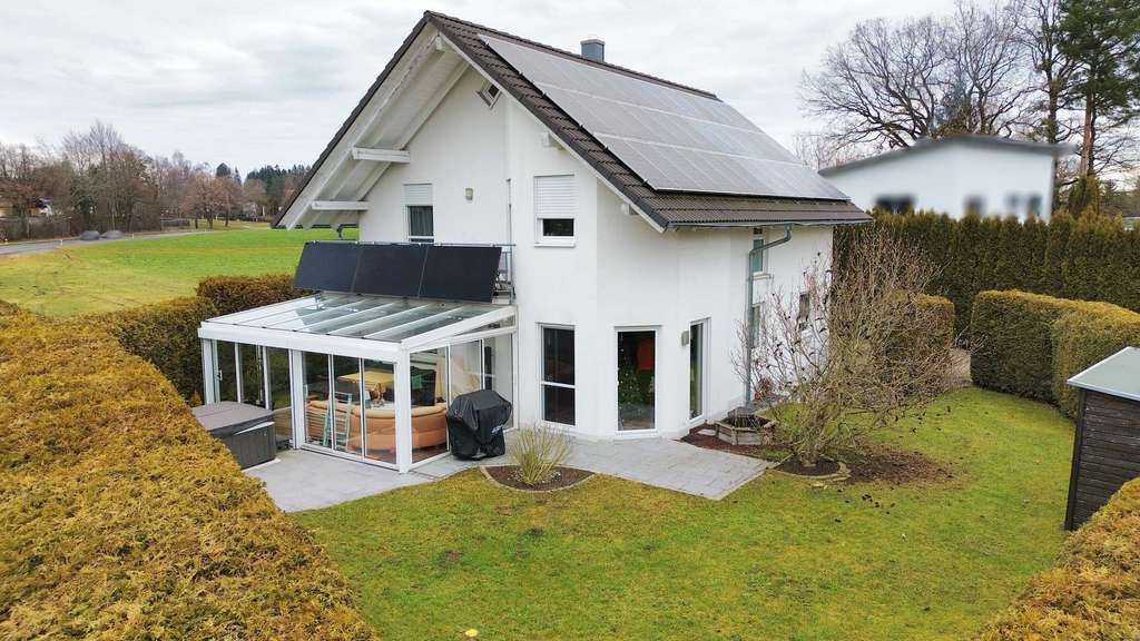 Immobilie in Vogt - Wohnen mit Zukunft: Stilvolles Niedrigenergiehaus zum Verlieben! - Bild 2