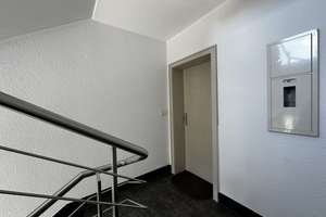 Bezugsfreie 2-Zimmer-Wohnung in gepflegtem Dreiparteienhaus: Wohnen oder Vermieten in LEV-Wiesdorf! – Friedensstraße 37, 51373 Wiesdorf, Leverkusen – Vorschaubild 34