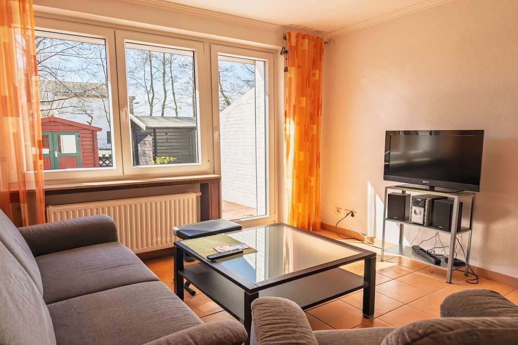 Immobilie in Butjadingen - Küstenliebe auf den ersten Blick - 2011 umfangreich saniertes Ferienhaus in Tossens! - Bild 2