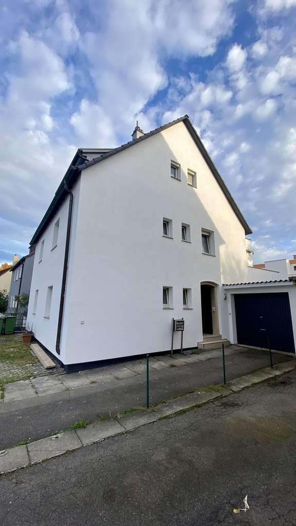 Immobilie in Kornwestheim - 3-Fam. Haus zur kapitalanlage oder Mehrgenerationenhaus in Wohngegend - Bild 3