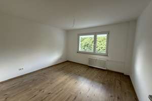 "Mir tanzt keiner auf dem Kopf rum"- Super 3-Zimmer-Wohnung im 4. OG – Wohnen mit Grünblick – Hölderlinstraße 3, 47226 Rheinhausen-Mitte, Duisburg – Vorschaubild 6