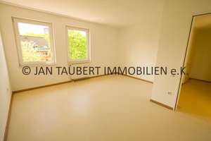 *** SONNIGER BALKON IN DER ENDETAGE*** - helle renovierte 2-Zimmer-Wohnung mit LIFT – Timmendorfer Straße 00, 22147 Rahlstedt, Hamburg – Vorschaubild 7