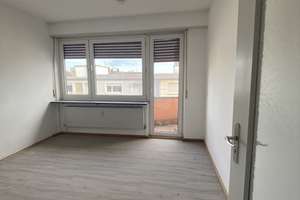 Geräumige und gepflegte 1-Zimmer-Wohnung mit Balkon und EBK in Mannheim – P 2 6, 68161 Innenstadt/Jungbusch, Mannheim – Vorschaubild 3