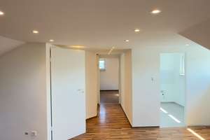 Frisch renovierte 2,5 -Zimmer-Wohnung unterm Dach – Nachmieter gesucht – Böttcherstraße 6, 59069 Rhynern, Hamm – Vorschaubild 2