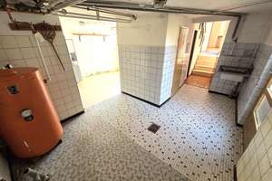 FAMILIENHAUS MIT 5 ZIMMERN, KÜCHE MIT GROßER VORRATSKAMMER, KLEINER GARTEN UND TERRASSE... – Die vollständige Adresse der Immobilie erhältst du vom Anbieter., 76228 Grünwettersbach, Karlsruhe – Vorschaubild 30
