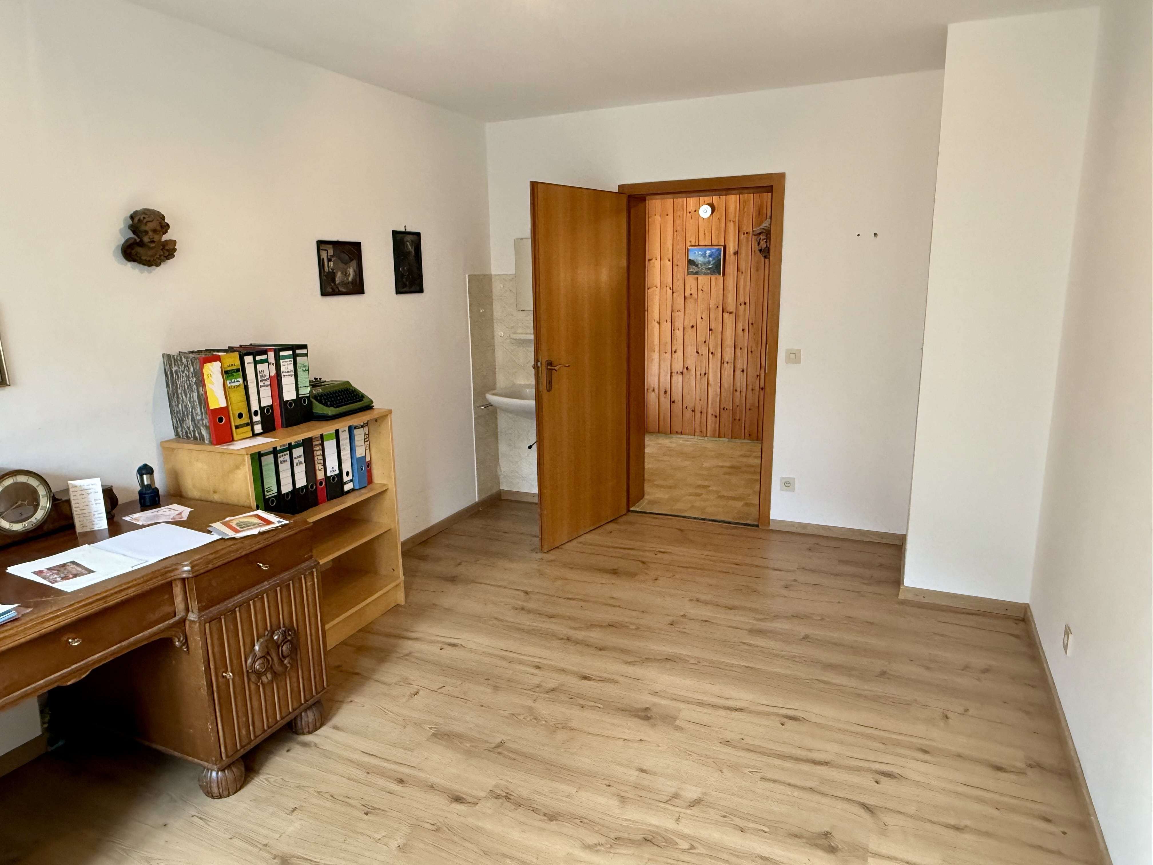 Immobilie in Grainau - Renovierungsbedürftiges Einfamilienhaus in sonniger Lage von Grainau - Bild 4