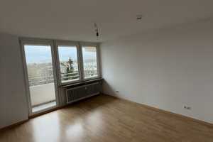 Großzügige 2 -Zimmer-Wohnung mit Balkon in München-Altperlach – München – Vorschaubild 2