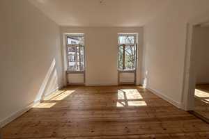 Geschmackvolle 3-Zimmer-Altbau-Wohnung mit Balkon und EBK im Martinsviertel – Kranichsteiner Straße 42, 64289 Darmstadt – Vorschaubild 1